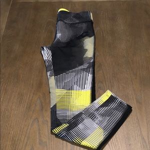 NWOT Forever 21 leggings Size : M